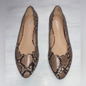 X-Appeal Snake Print Pointed Toe Slip On Flats